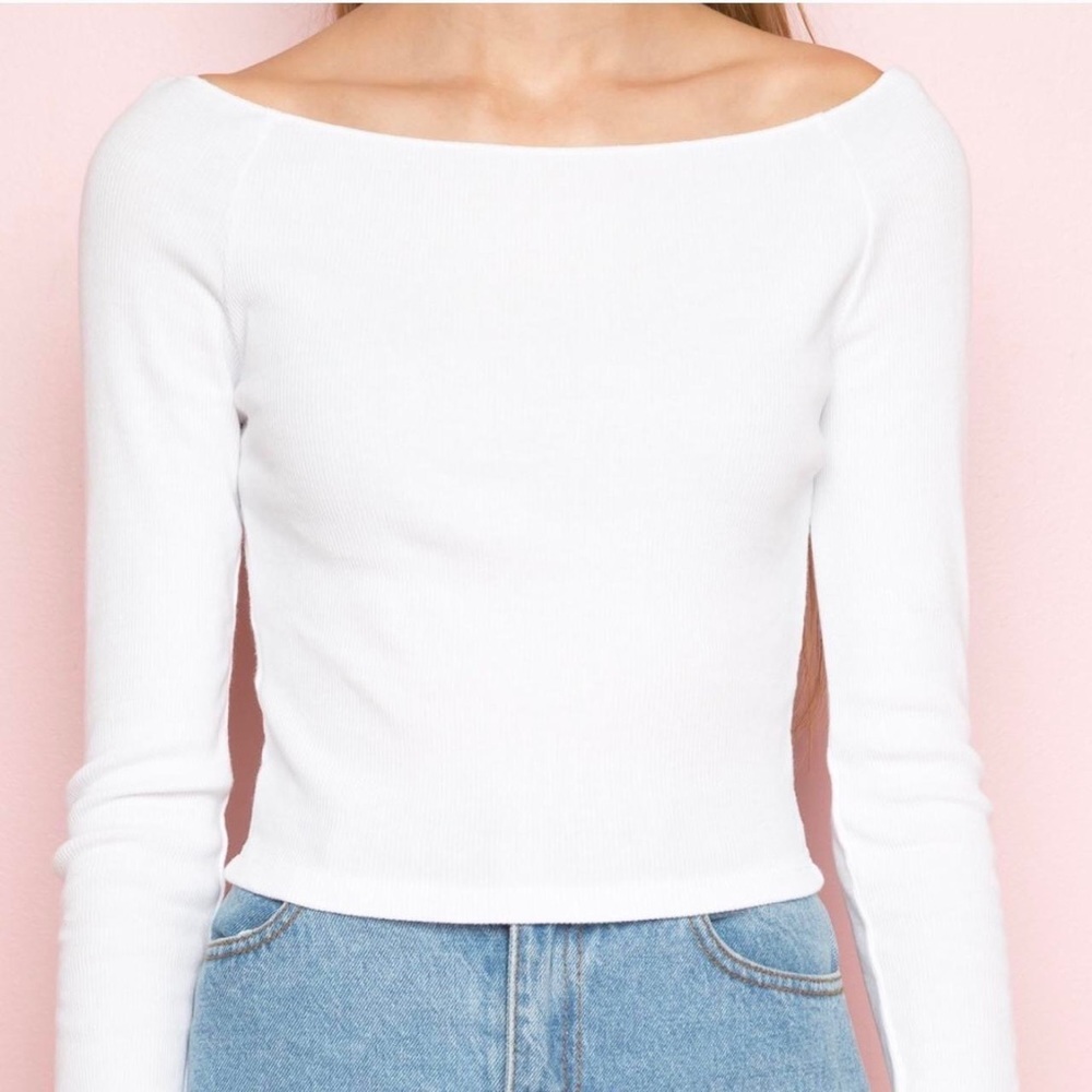 Brandy Melville white mayson on top + long sleeve